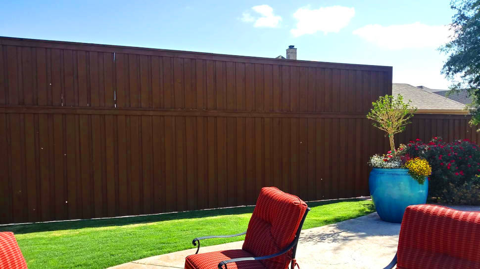 newly constructed fence by contractor in Oklahoma City
