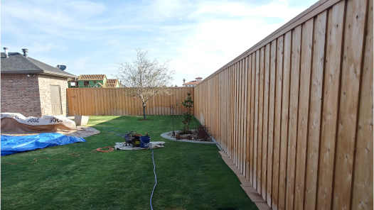 Fence construction by professional fence builders